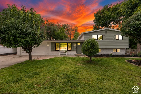 1445 E BLUE GRASS CIR, SALT LAKE CITY, UT 84121 - Image 0c1fbac5f4fc0e698ff8da8b49abdbd1/953819274
