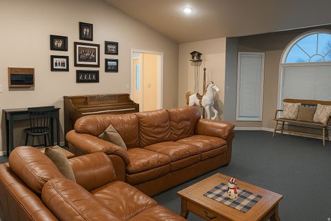 Tiny photo for 2286 W WILLIAMSBURG CIR, West Jordan, UT 84088 (MLS # 2121875)