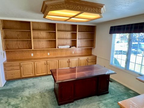 Tiny photo for 2286 W WILLIAMSBURG CIR, West Jordan, UT 84088 (MLS # 2121875)