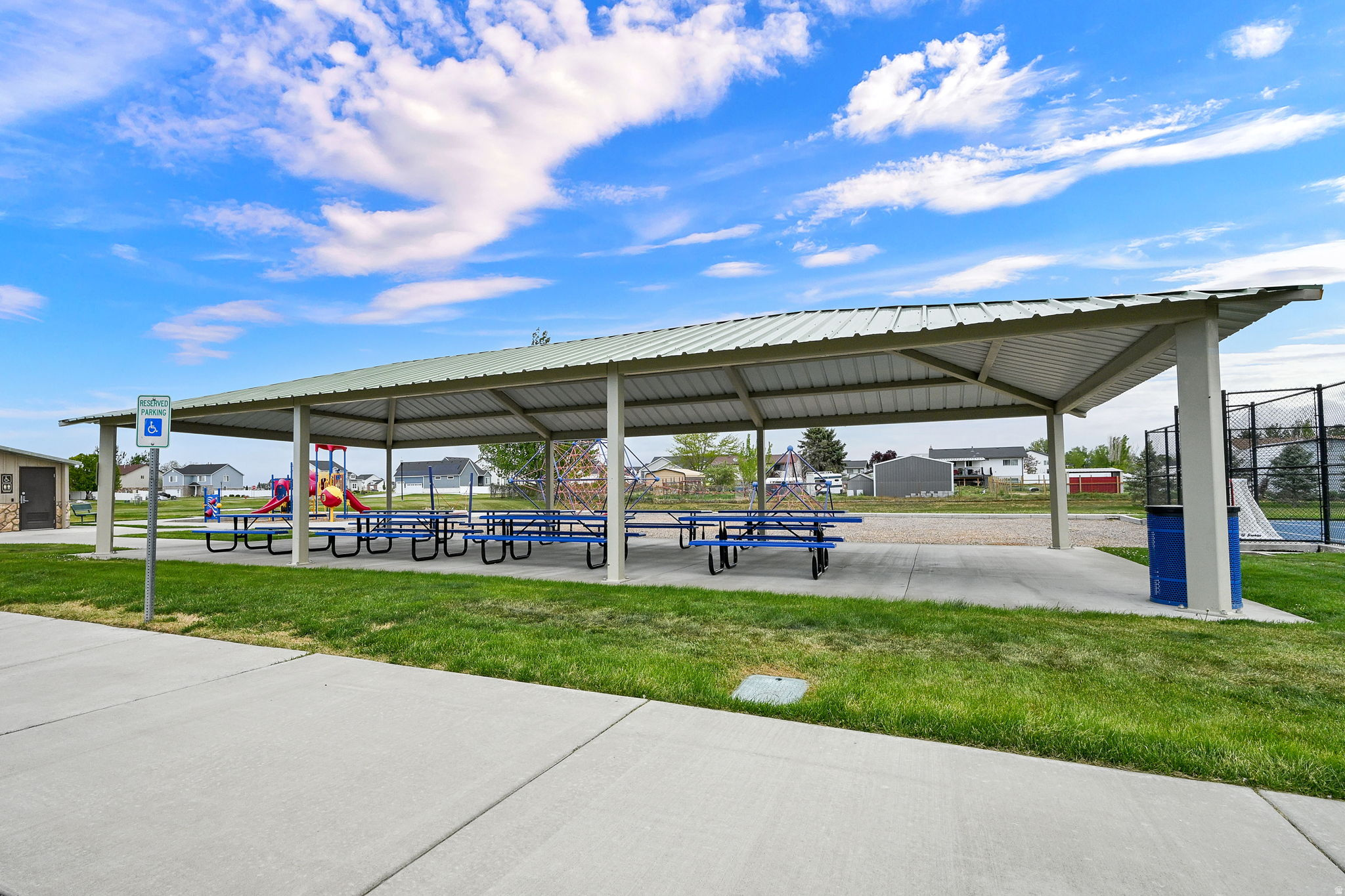 TUSCANY MEADOWS - Residential