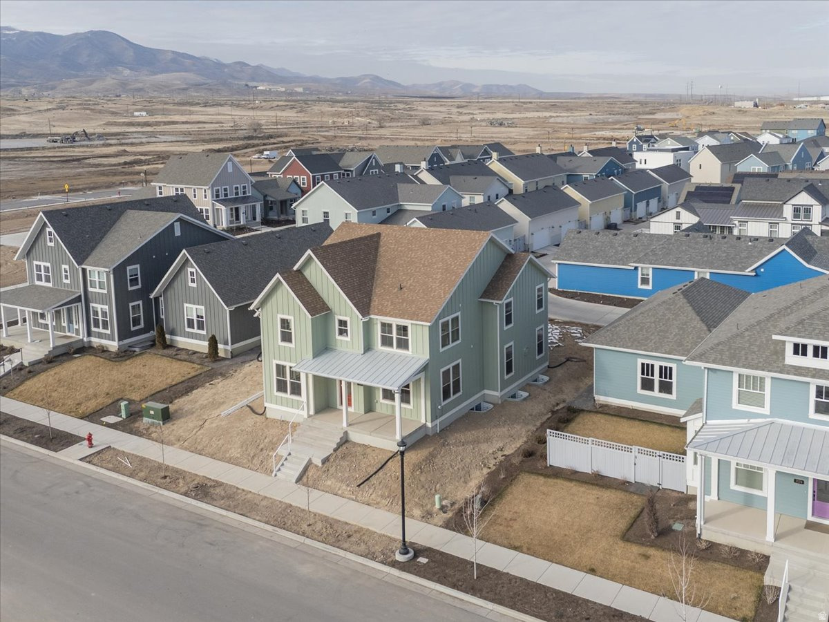 DAYBREAK - Residential