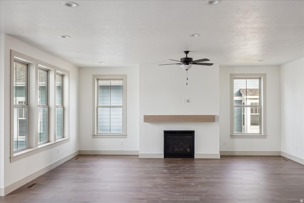 DAYBREAK - Residential