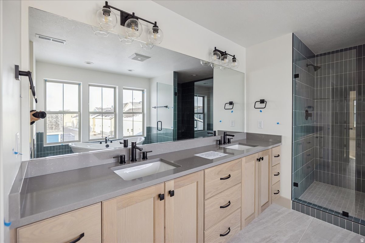 DAYBREAK - Residential