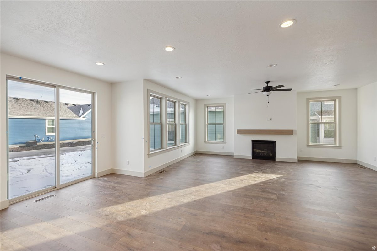 DAYBREAK - Residential