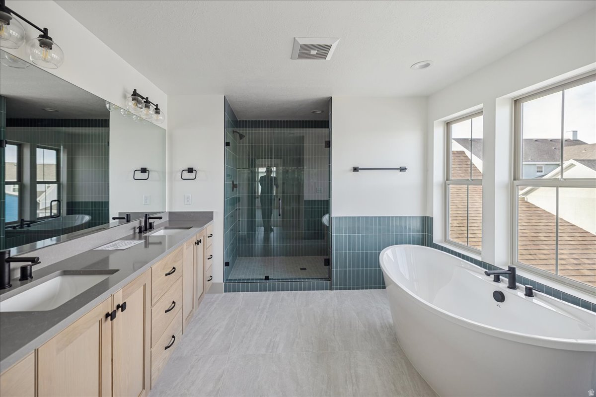 DAYBREAK - Residential