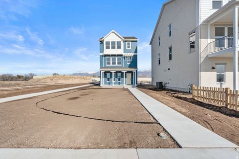 Tiny photo for 1235 N 1875 W #214, Layton, UT 84041 (MLS # 2134988)