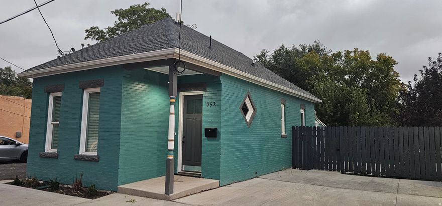 Charming fully furnished one level home for rent.  includes all utilities.  Available for mid-term month to month housing or student housing Totally updated home. High ceilings with some old fashion exposed brick. 2 back bedrooms are small and cozy  with low ceilings. Backyard opens up to a community garden and orchard.  Located on a quiet alley 1 block from Trax and a 10 minute commute to everything Salt Lake has to offer. No animals. No smokers.