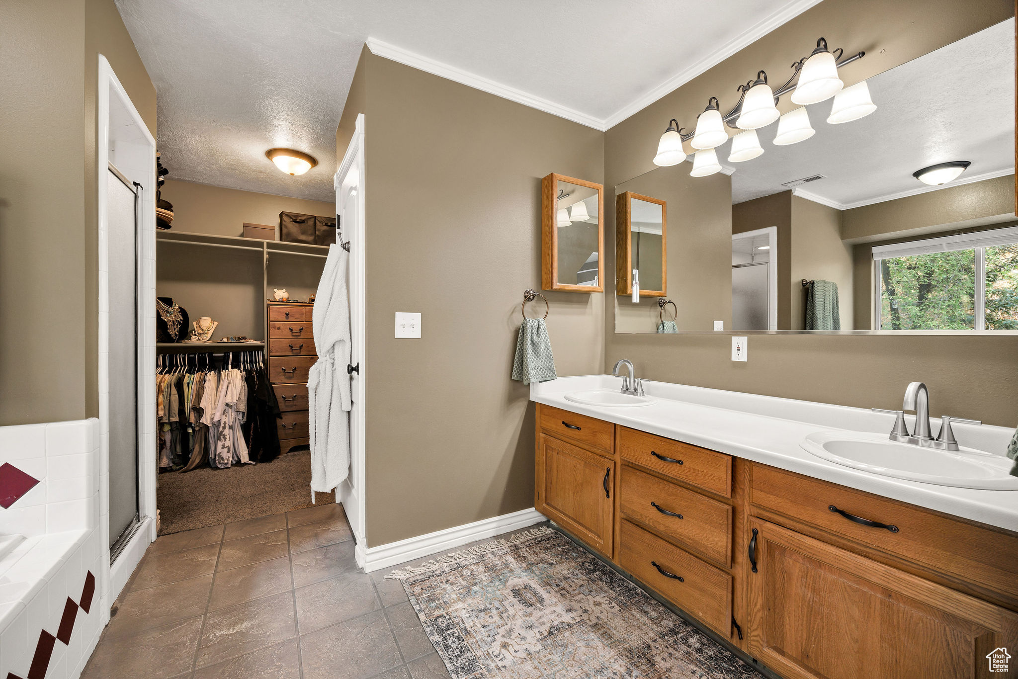 CANTERBURY ESTATES - Residential