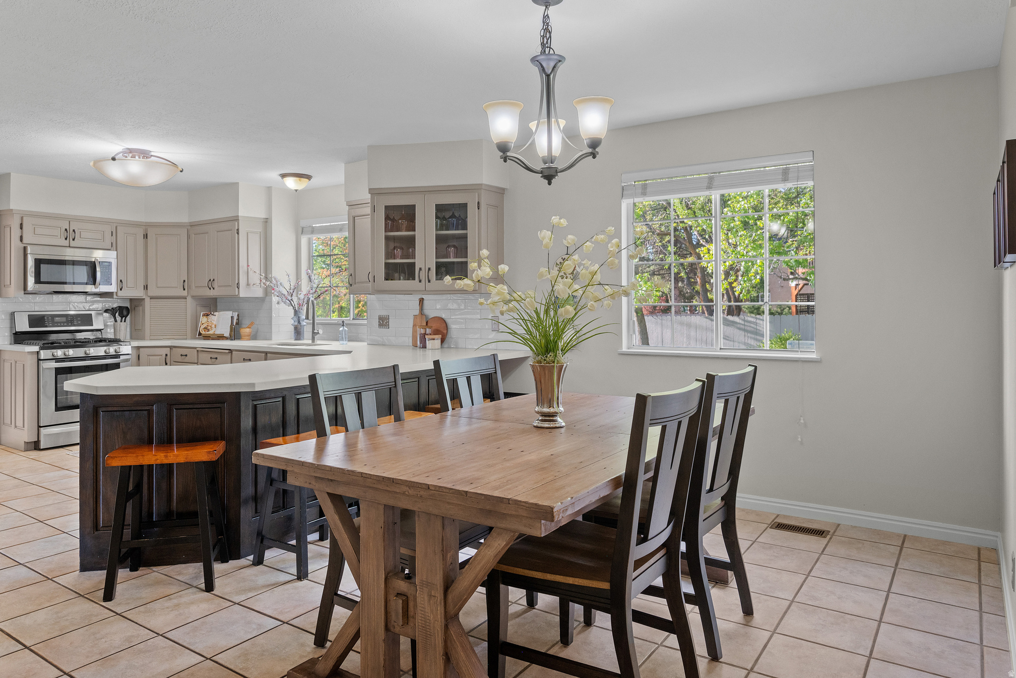 SUMMER CREST - Residential