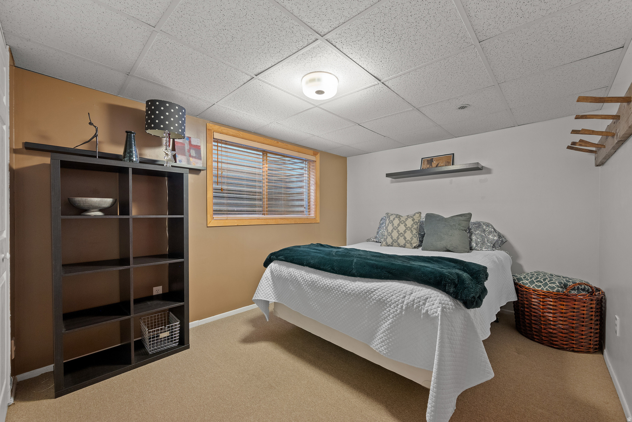 SUMMER CREST - Residential