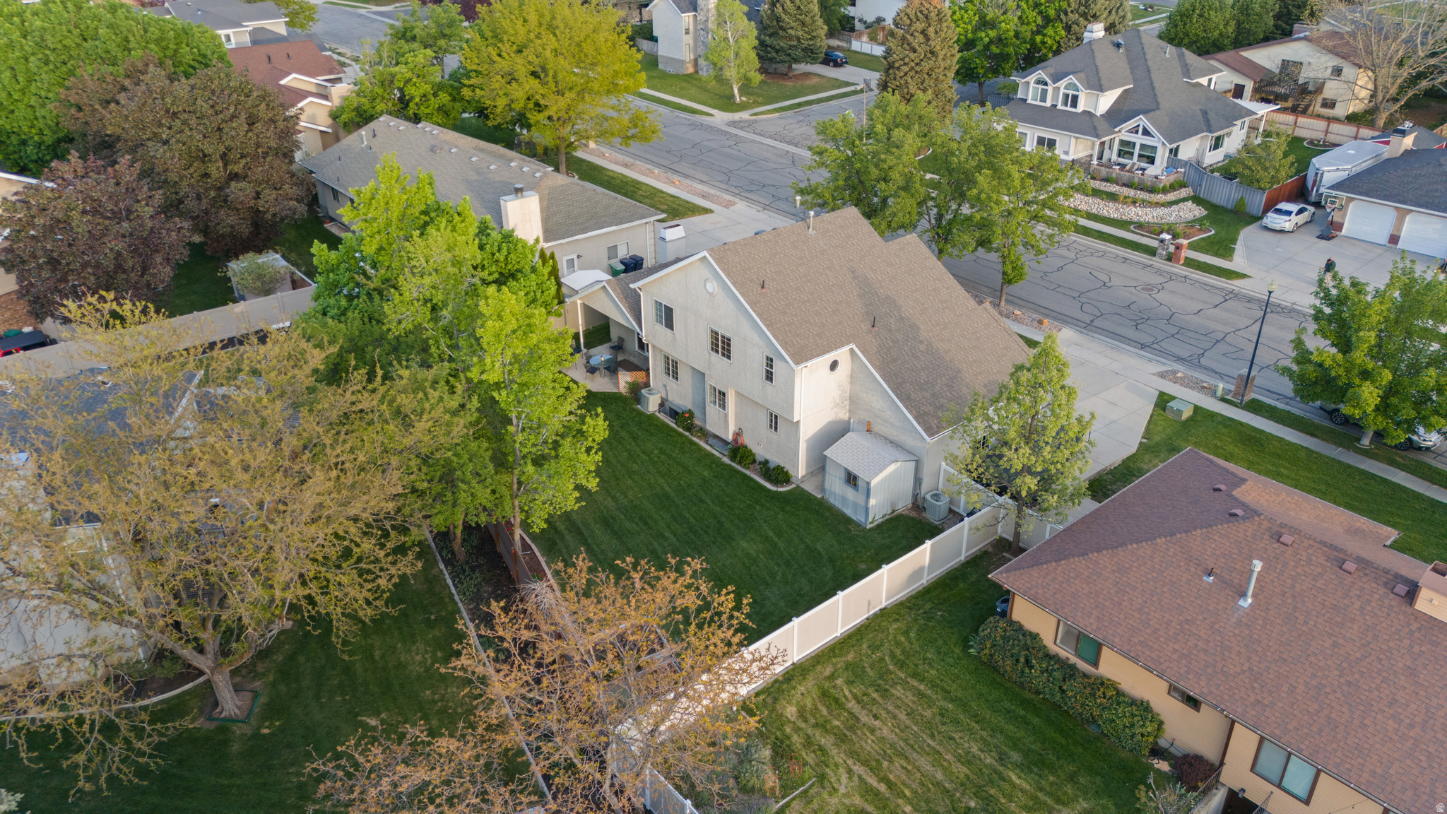 SUMMER CREST - Residential