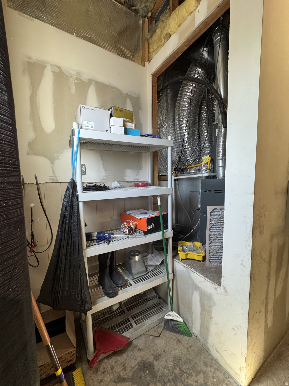 OQUIRRH SHADOWS - Commercial Sale