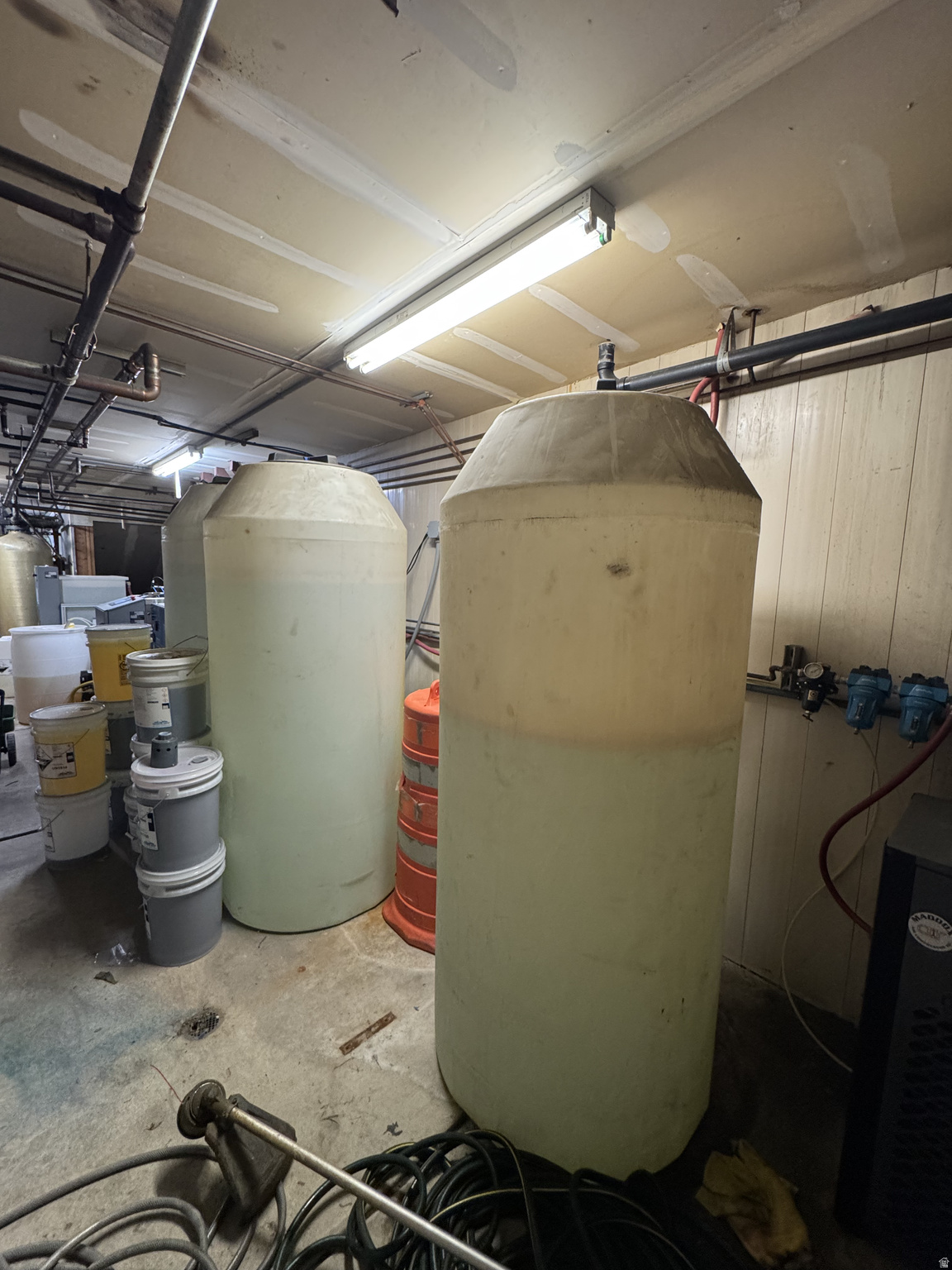 OQUIRRH SHADOWS - Commercial Sale