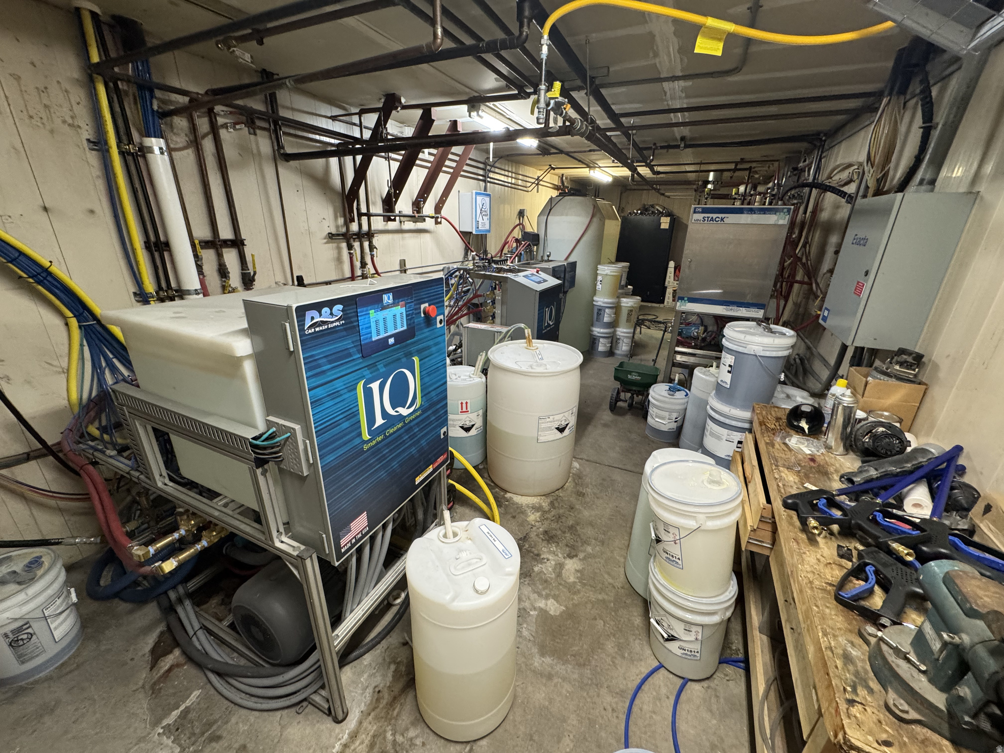 OQUIRRH SHADOWS - Commercial Sale