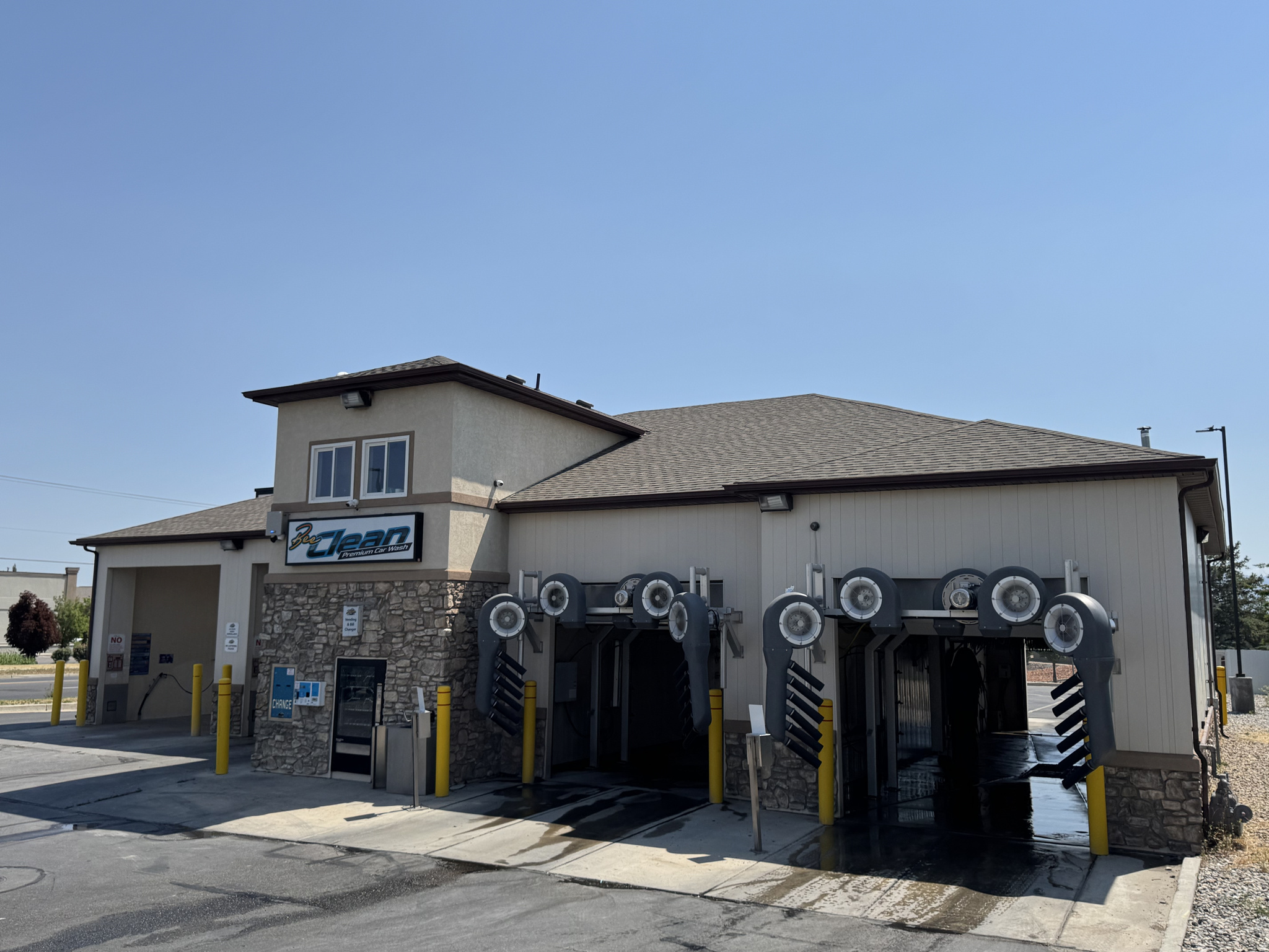 OQUIRRH SHADOWS - Commercial Sale