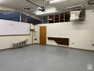 RED ROCK PLAZA - Commercial Lease