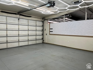 RED ROCK PLAZA - Commercial Lease
