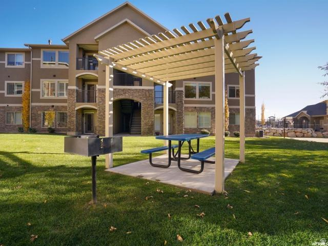 CREEKSIDE VILLAGE - Residential