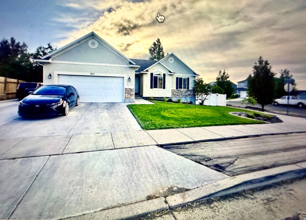 Photo of 827 N 200 W, Tooele, UT 84074 (MLS # 2138787)