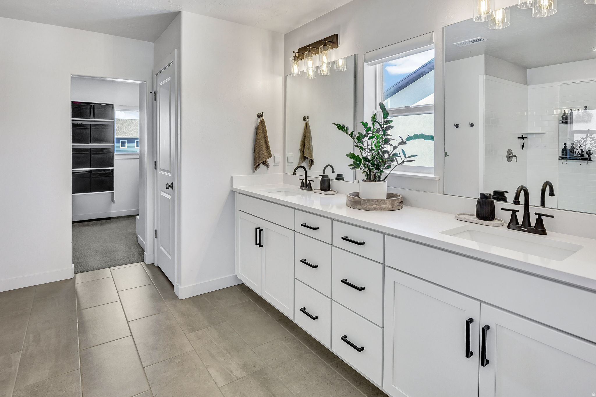 SHAMROCK VILLAGE - Residential