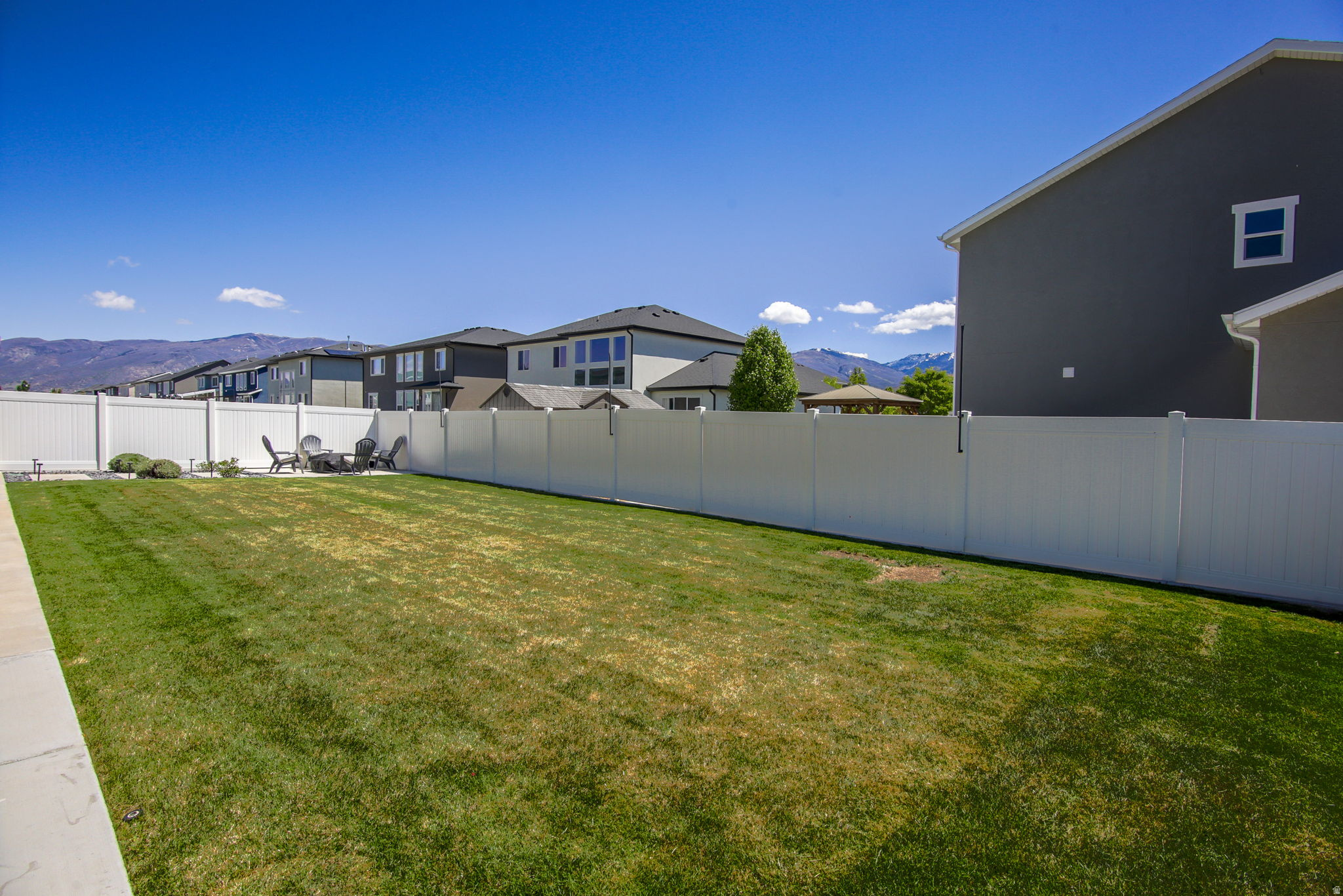 SHAMROCK VILLAGE - Residential