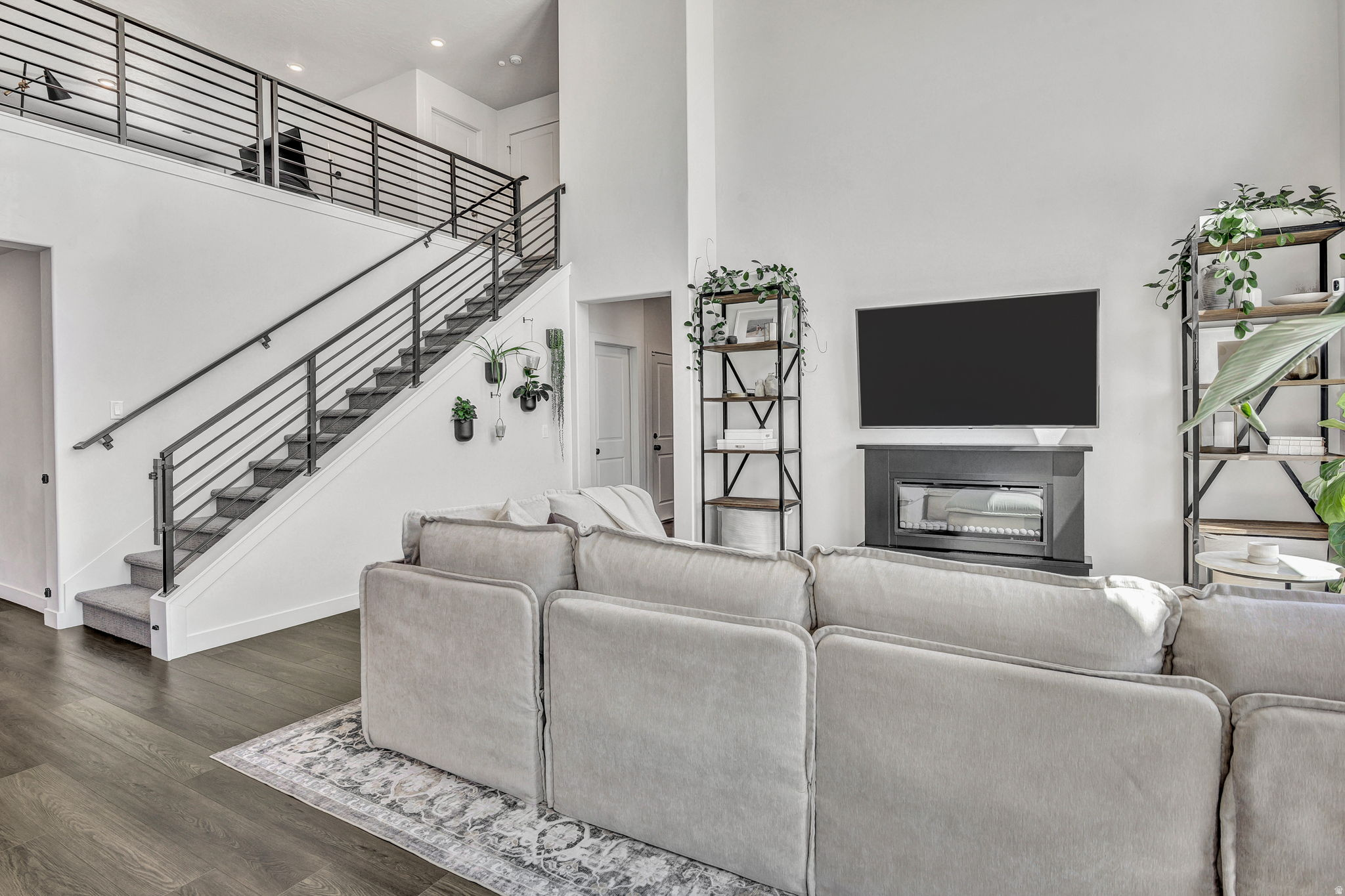 SHAMROCK VILLAGE - Residential