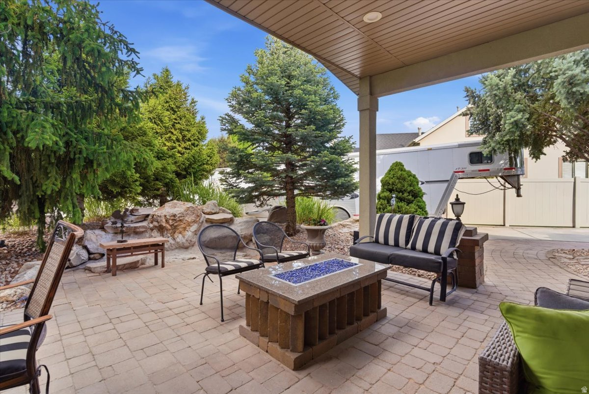 MOUNTAIN VISTAS - Residential