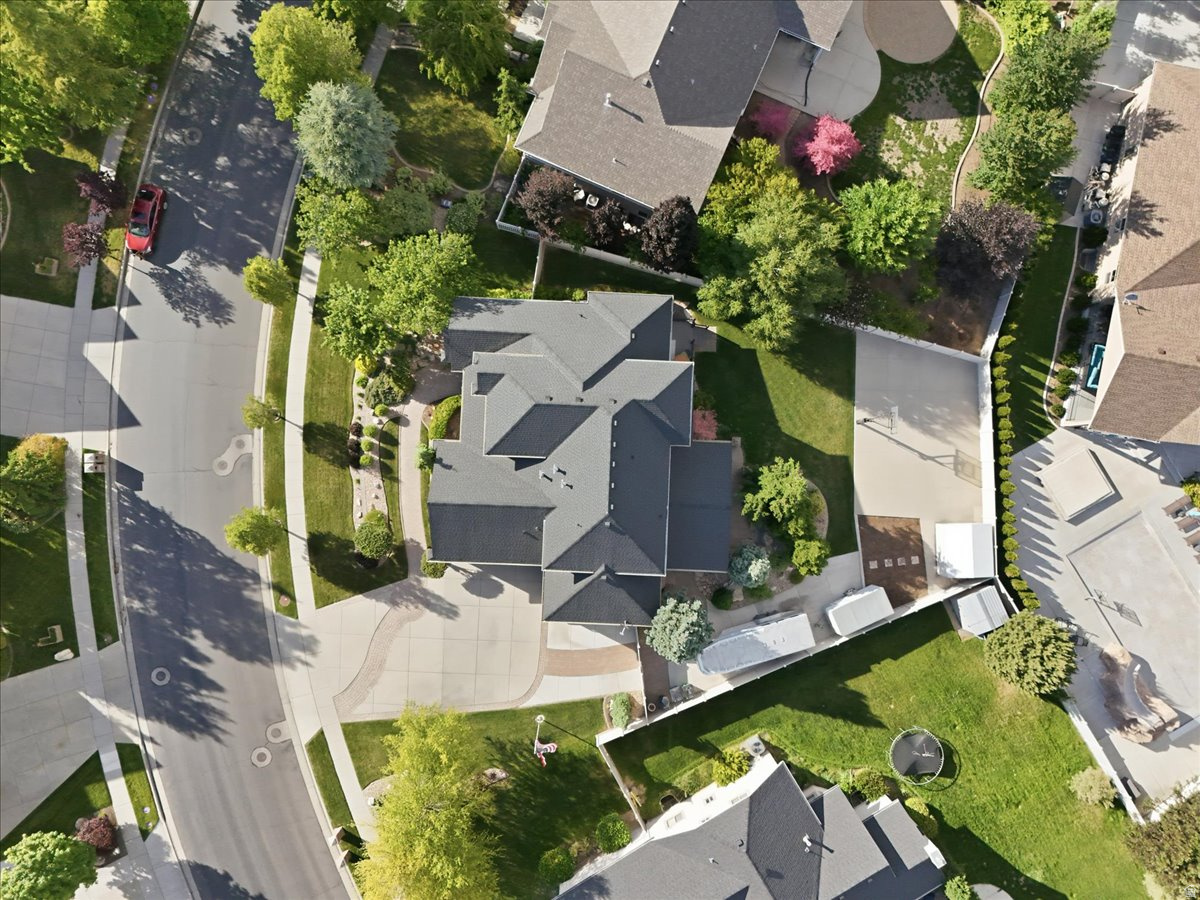 MOUNTAIN VISTAS - Residential