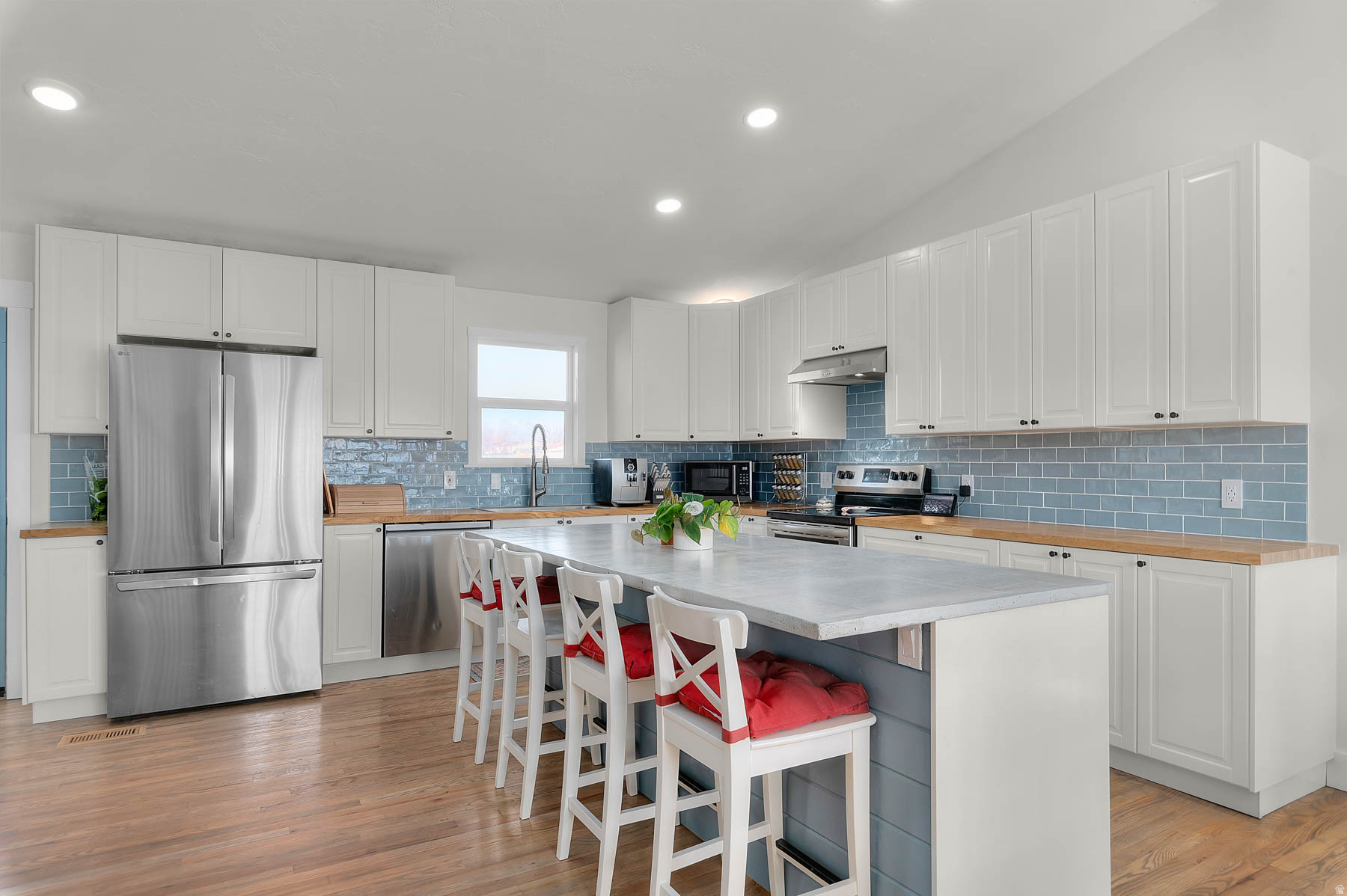 HIGHLAND - Residential