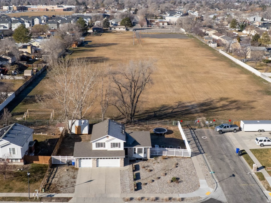 HIGHLAND - Residential