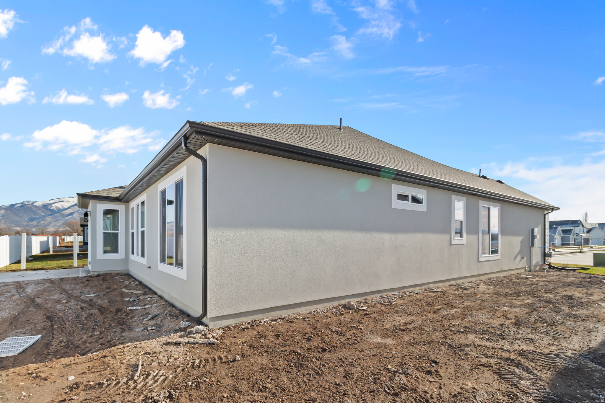 RIVERGATE - Residential