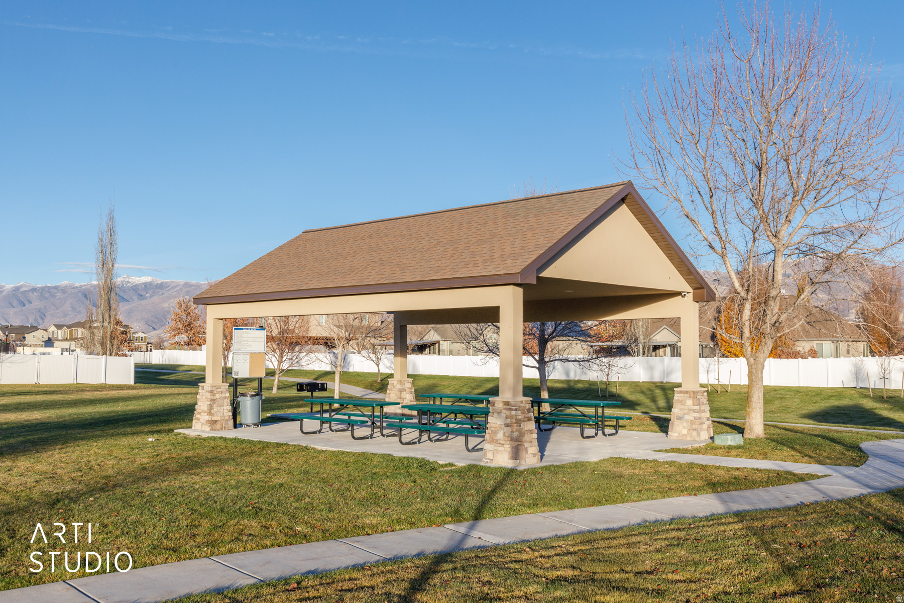 MOUNTAIN VIEW - Residential