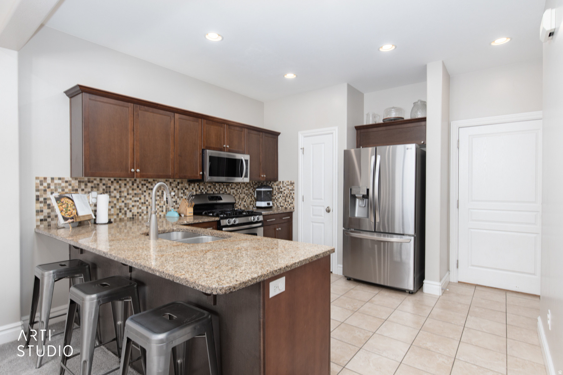 MOUNTAIN VIEW - Residential