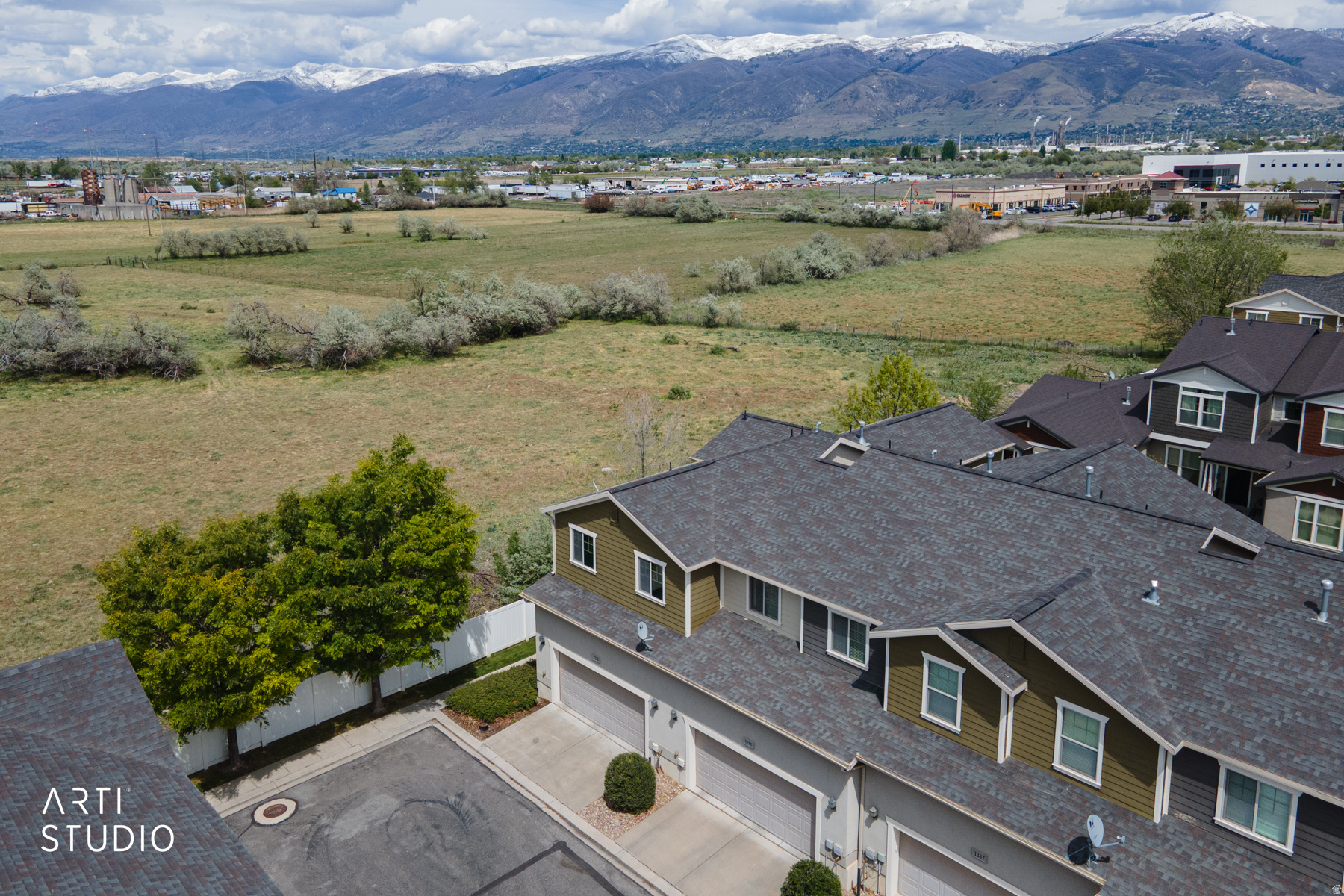 MOUNTAIN VIEW - Residential