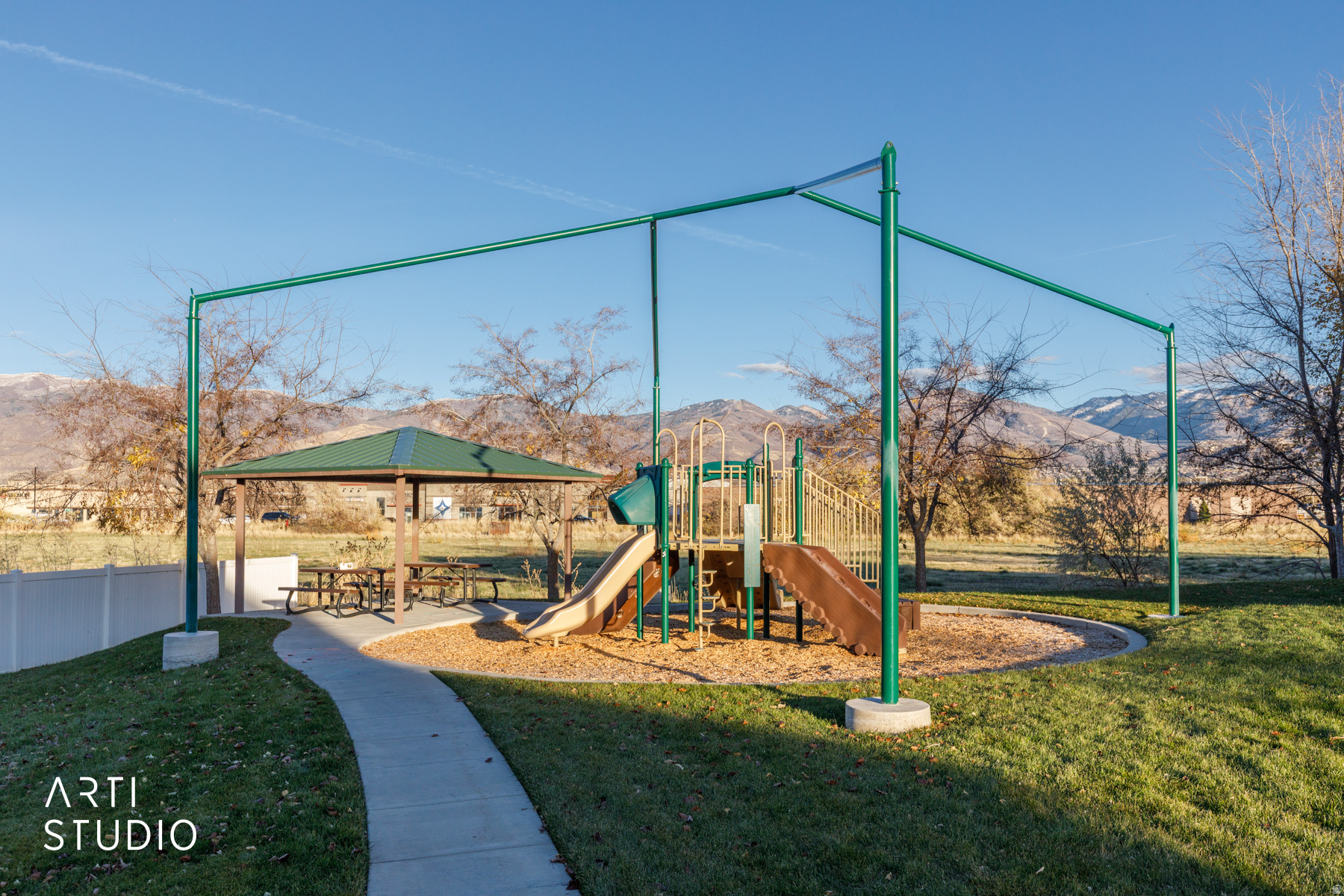 MOUNTAIN VIEW - Residential