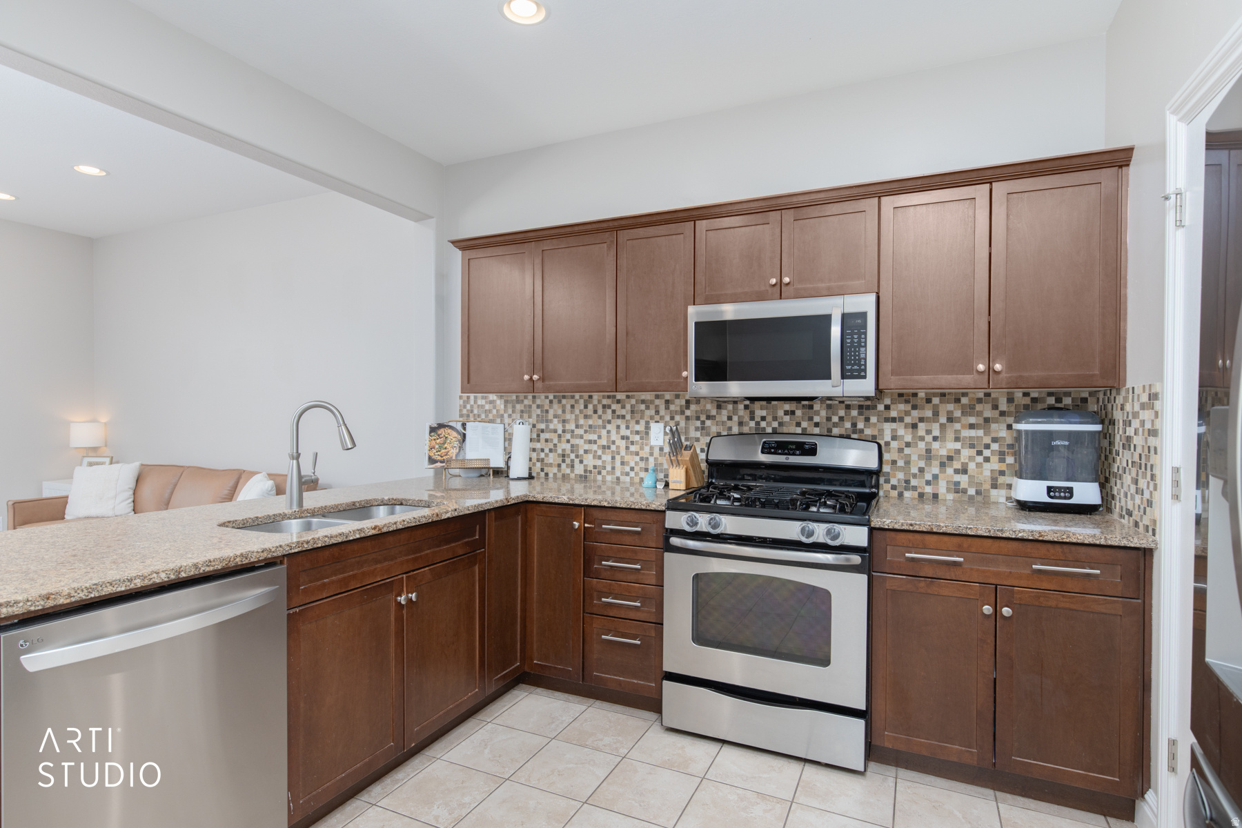 MOUNTAIN VIEW - Residential