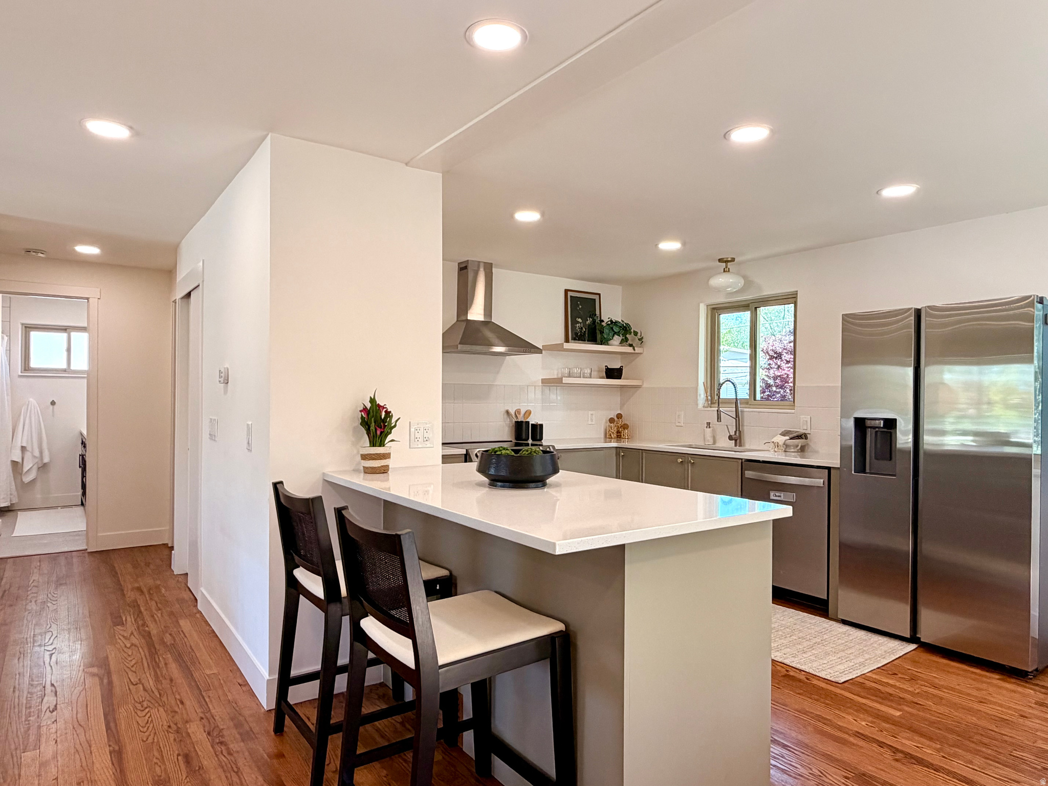 CROWN COLONY - Residential