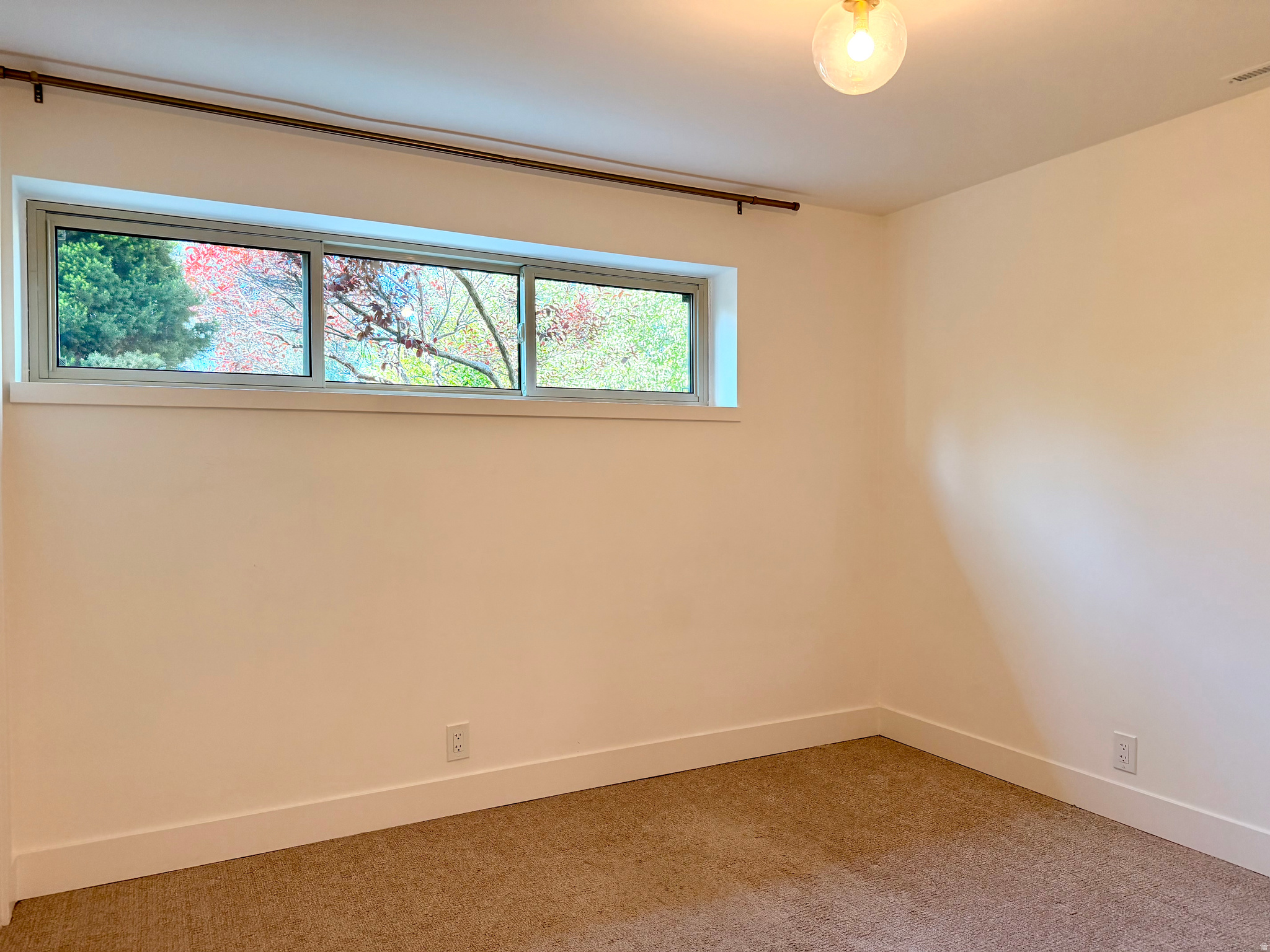 CROWN COLONY - Residential