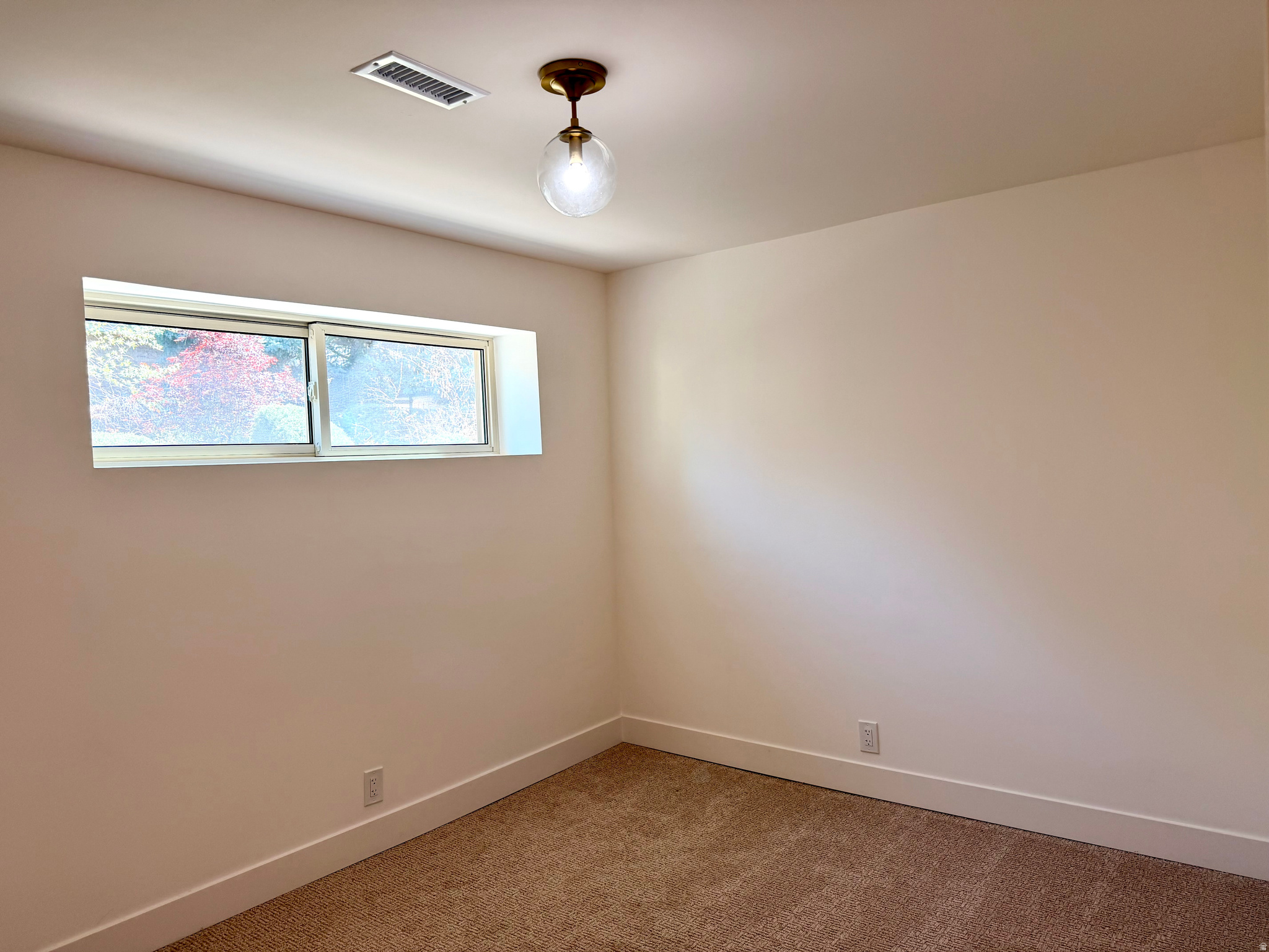 CROWN COLONY - Residential