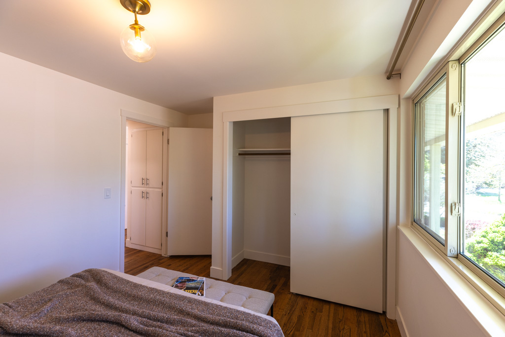 CROWN COLONY - Residential