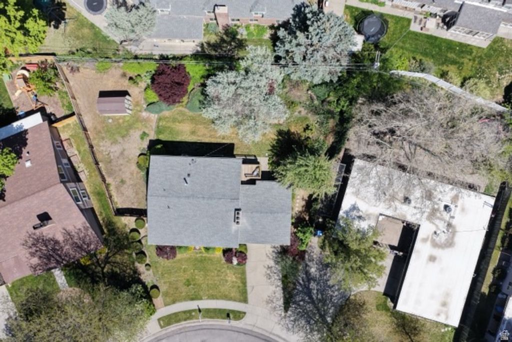 Photo of 4851 S COLONY DR, Salt Lake City, UT 84117 (MLS # 2153324)