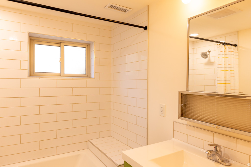 CROWN COLONY - Residential