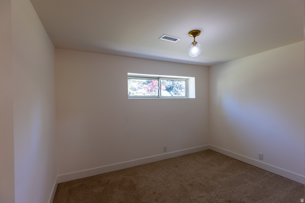 CROWN COLONY - Residential