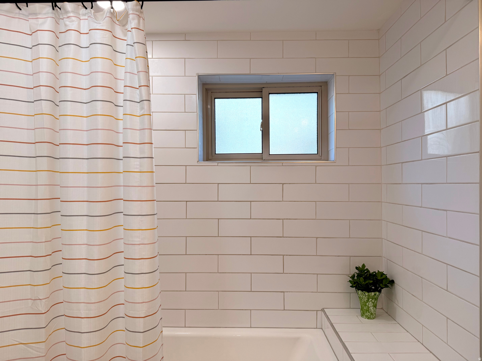 CROWN COLONY - Residential