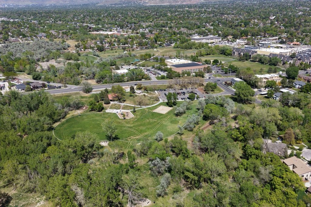 Photo of 4851 S COLONY DR, Salt Lake City, UT 84117 (MLS # 2153324)