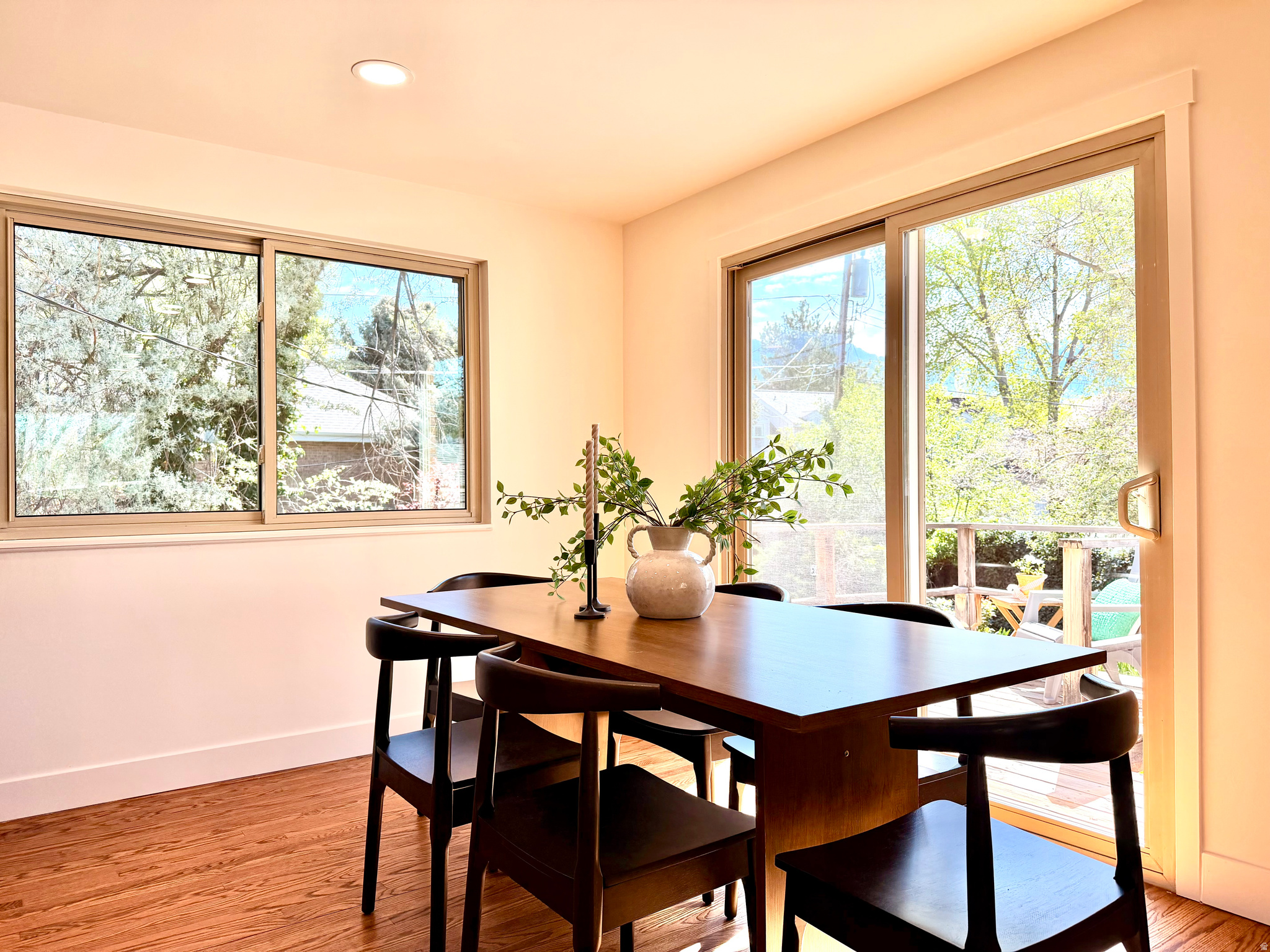 CROWN COLONY - Residential