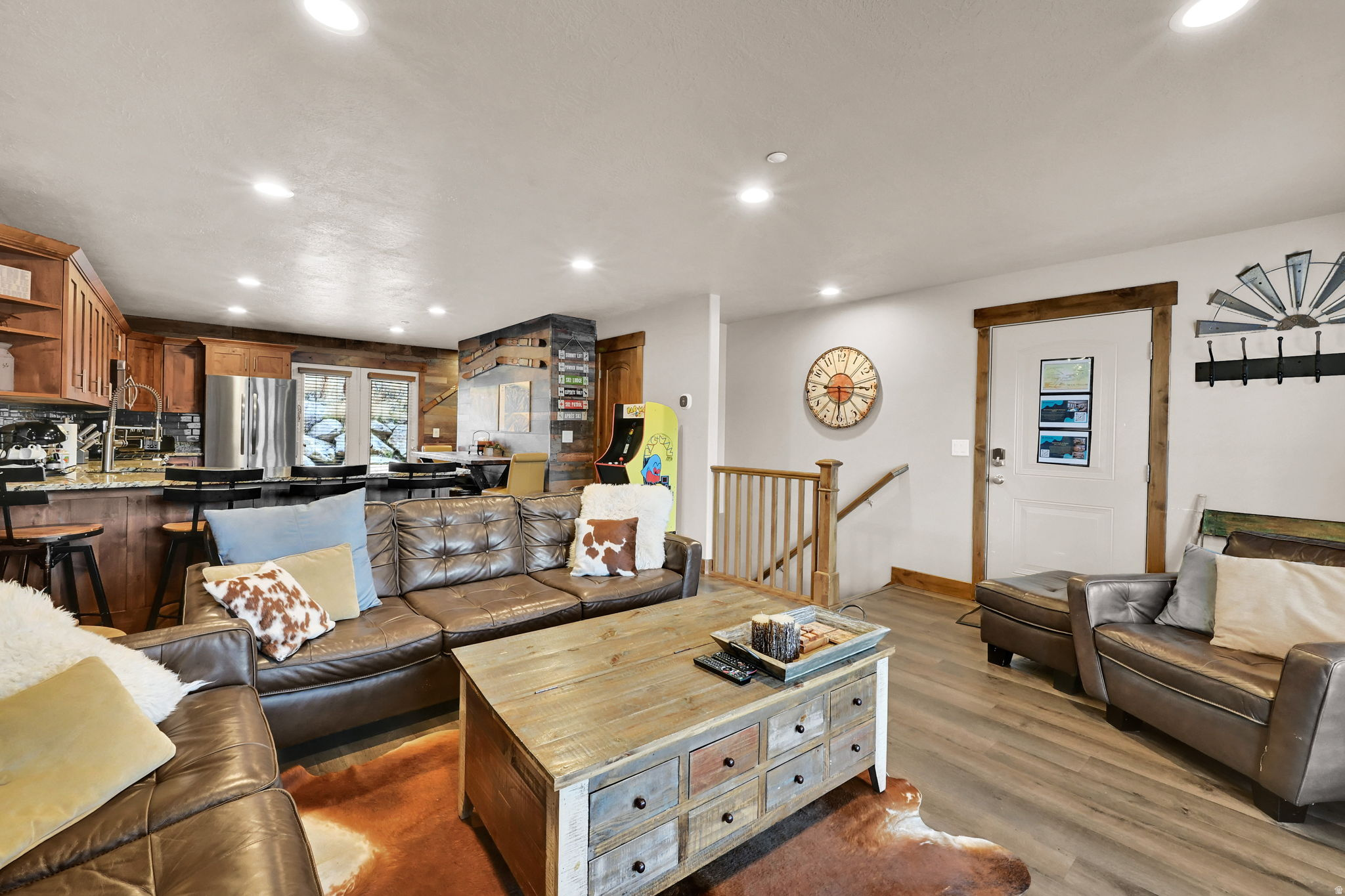 MOOSE HOLLOW CONDOMI - Residential