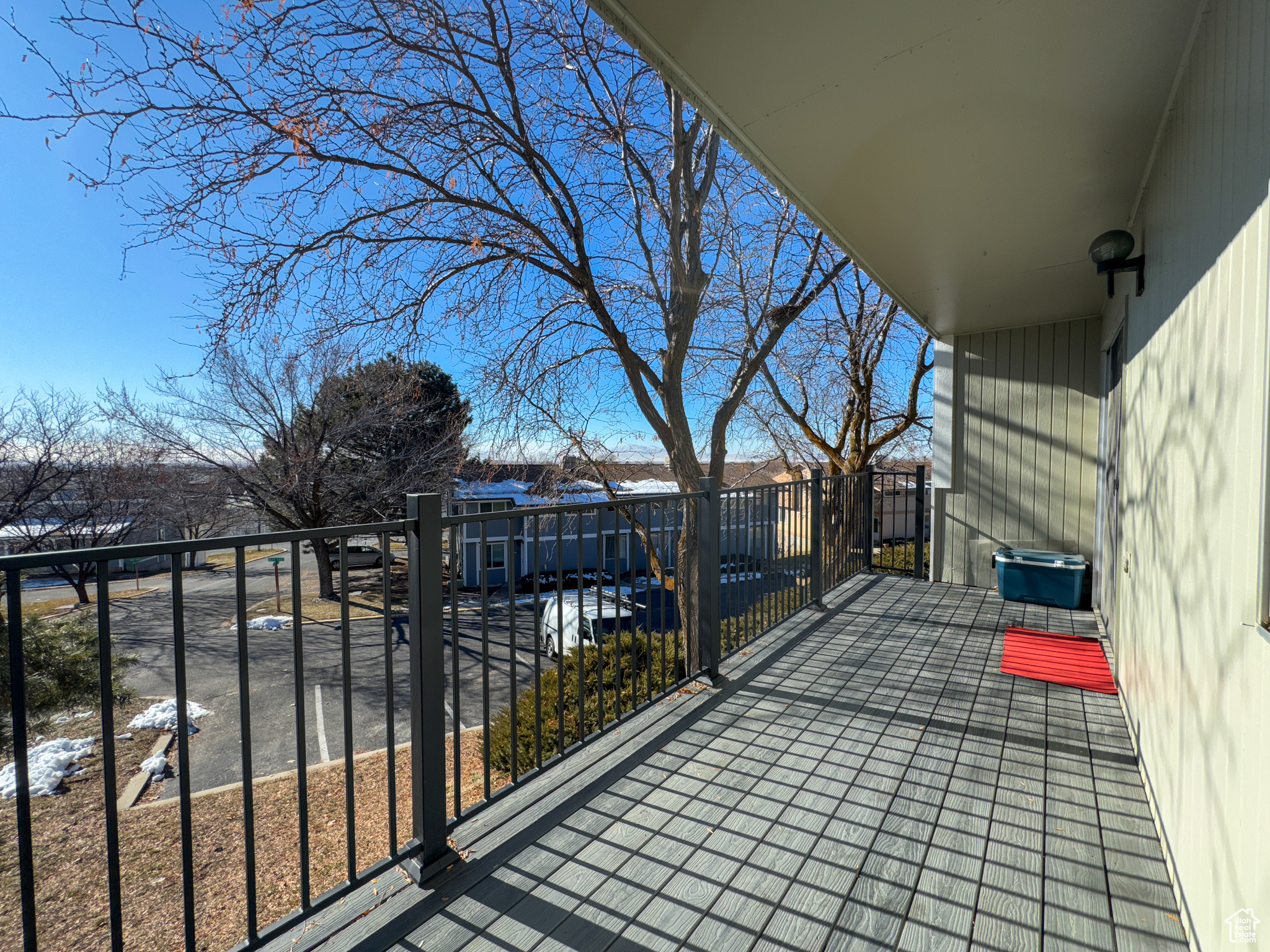 THE SUNDOWER CONDOMI - Residential