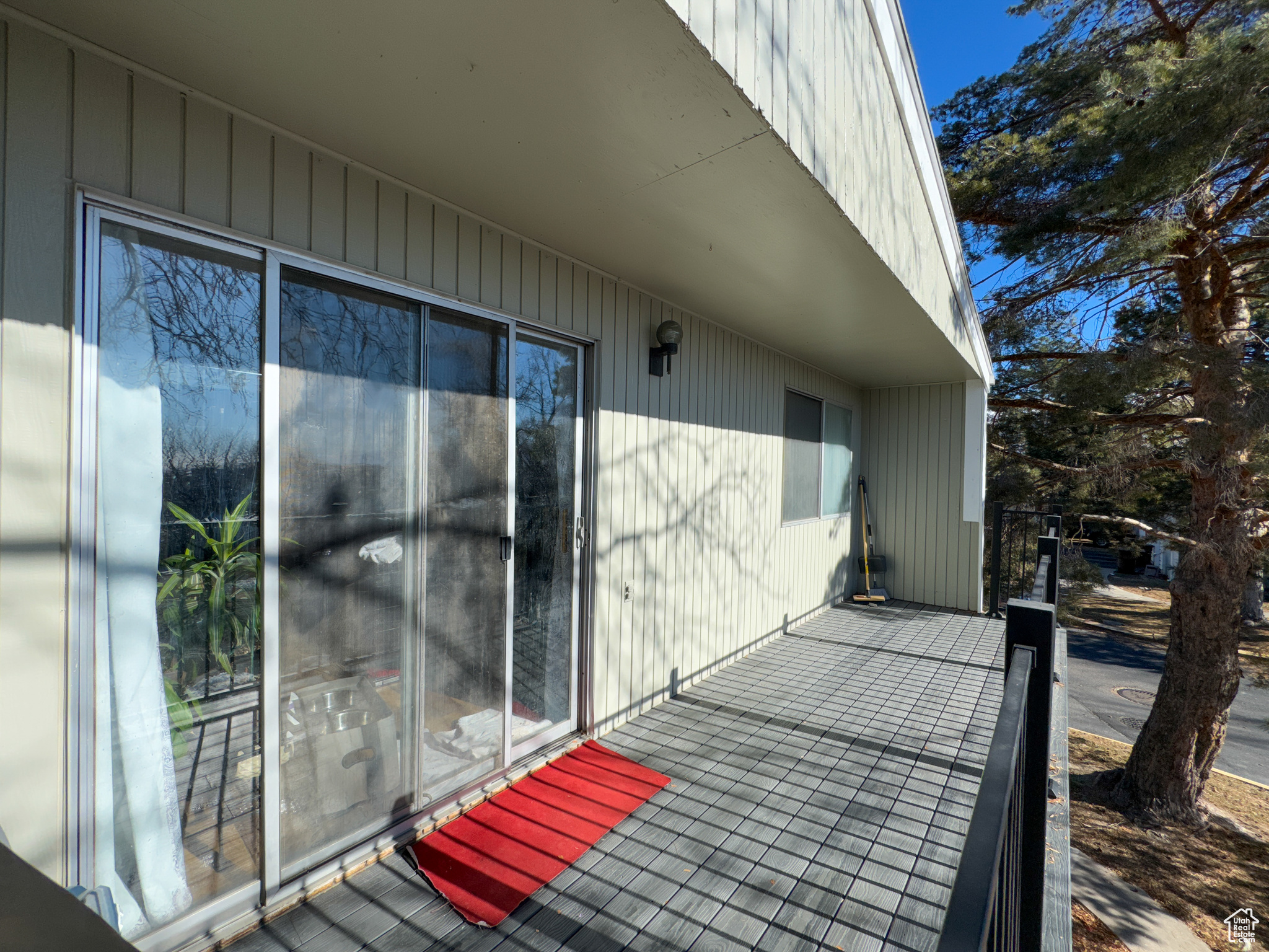 THE SUNDOWER CONDOMI - Residential