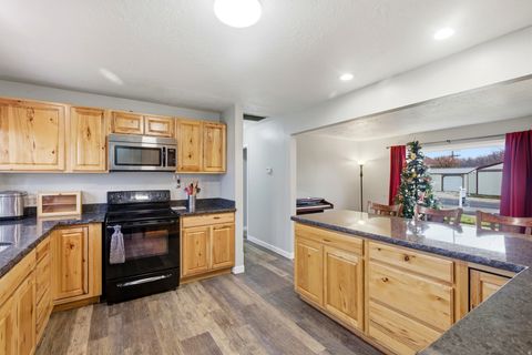 Tiny photo for 4694 S RIDGELINE DR, Washington Terrace, UT 84405 (MLS # 2127258)